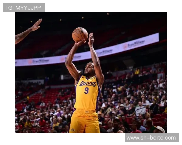 夸梅直言布朗尼防守能力不足父亲光环让他受到过高期待 夸梅直言布朗尼防守能力不足父亲光环让他受到过高期待