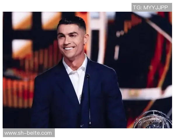 C罗获环球声望奖直言家人劝我停下但我仍能为球队贡献 C罗获环球声望奖直言家人劝我停下但我仍能为球队贡献