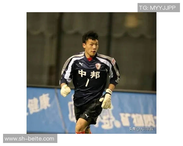 王大雷36岁庆祝里程碑荣获两件中国顶级联赛出场数纪念球衣