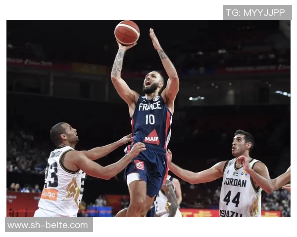 法国队首发11人均来自国外联赛上次出现此情况是2019年9月