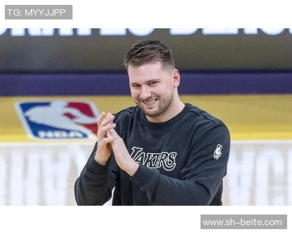 里夫斯称赞东契奇天赋超群与浓眉克里斯蒂关系融洽