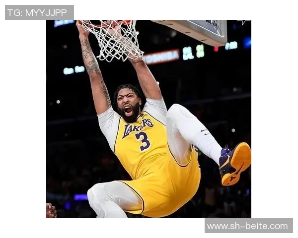 浓眉谈球队进攻体系强调球权转移与身体移动自己非常适应 浓眉谈球队进攻体系强调球权转移与身体移动自己非常适应