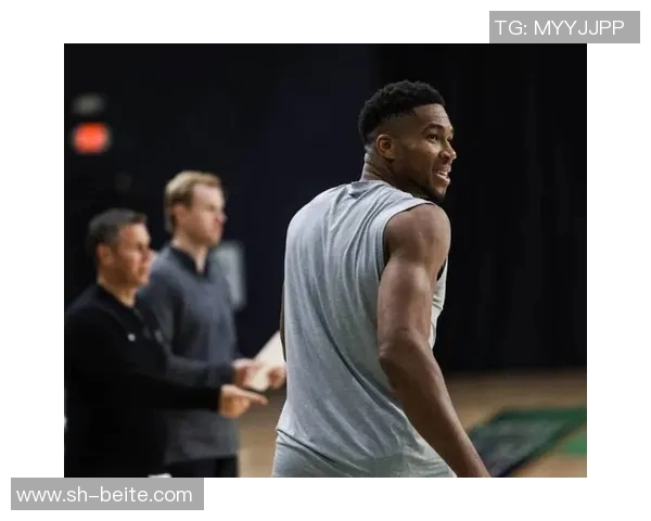 老里称赞字母哥人品佳认为他未获应有的裁判保护