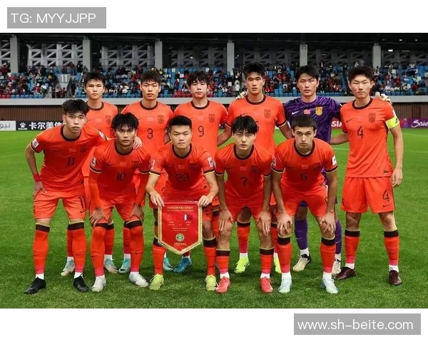 U22国足主帅安东尼奥亲临现场考察海牛与三镇的精彩对决 U22国足主帅安东尼奥亲临现场考察海牛与三镇的精彩对决