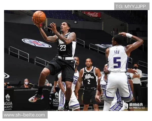 效率一般！莱昂纳德半场11投得到11分另有2板1助1断