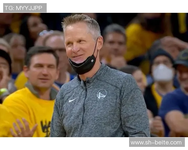 科尔怀念卢尼在大通中心的热烈掌声期待再次相聚的美好时刻