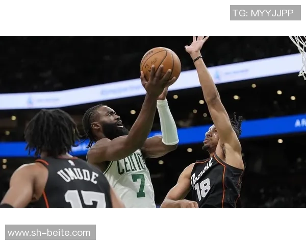 布朗近期状态火热场均34分助队连胜活塞骑士尼克斯魔术