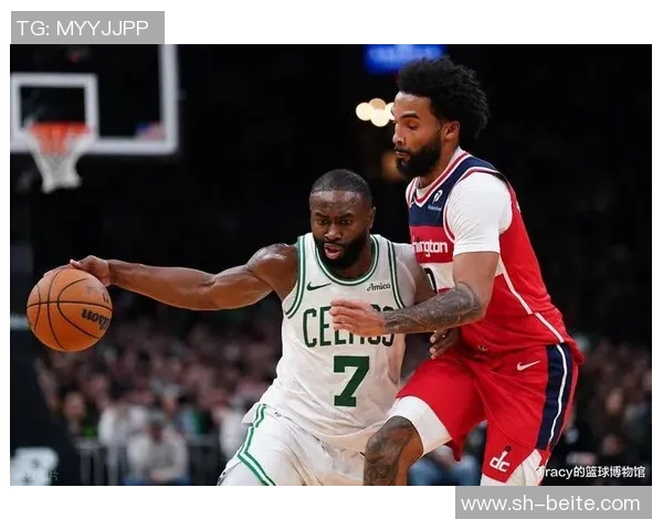 米切尔轻松发威30分钟内高效砍下27分4篮板4助攻第三节完美表现6中6