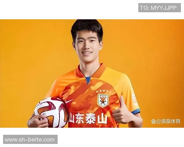 泰山小将彭啸庆祝20岁生日中超首秀成最珍贵礼物感谢韩鹏指导的信任与支持 泰山小将彭啸庆祝20岁生日中超首秀成最珍贵礼物感谢韩鹏指导的信任与支持