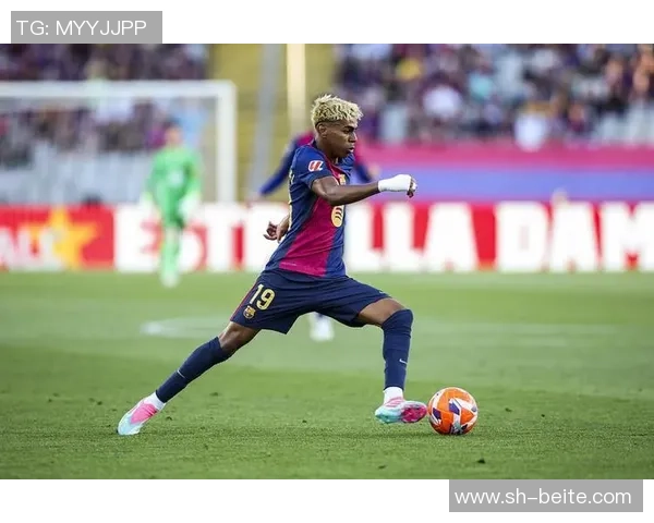 亚马尔赛前怒斥皇马抢劫伯纳乌球迷齐声高唱内格雷拉腐败足协