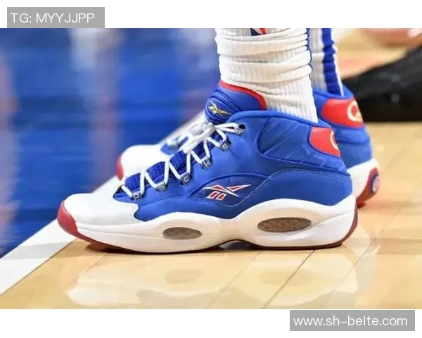 双雄对决库里穿哈登战靴哈登社交媒体转发表达支持